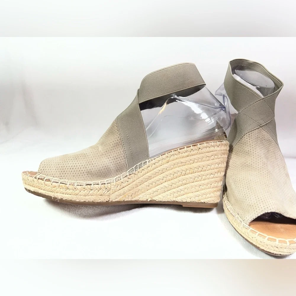 Gentle Souls Colleen Beige Wedge Heels Size 8 1/2” Leather Uppers Elastic Ankle